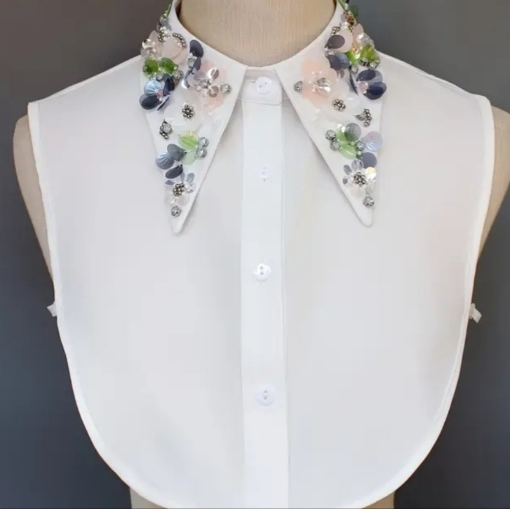 Embellished Detachable White Collar with Pastel Bead Flowers - Picture 2 of 4